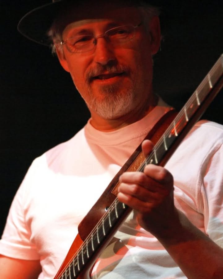 Featured image for “Brian Heywood: Australian Musician and Songwriter at Newcastle United Sports Club”