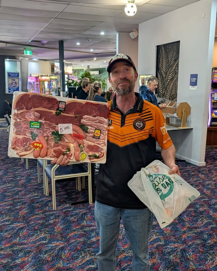 Featured image for “Darren Wins a Meat Tray at Newcastle United Sports Club”